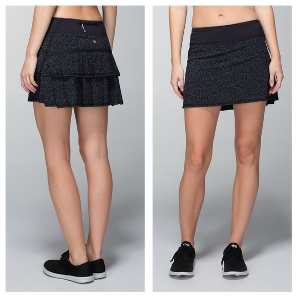 Lululemon Run Pace Setter 4-Way Stretch Skort Sz 6 Petal Camo Printed Black Coal - Picture 1 of 12
